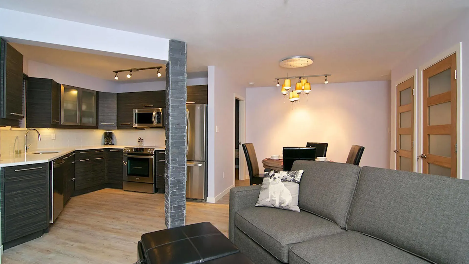 Apartment Harmony At Eagle Lodge Whistler Canada